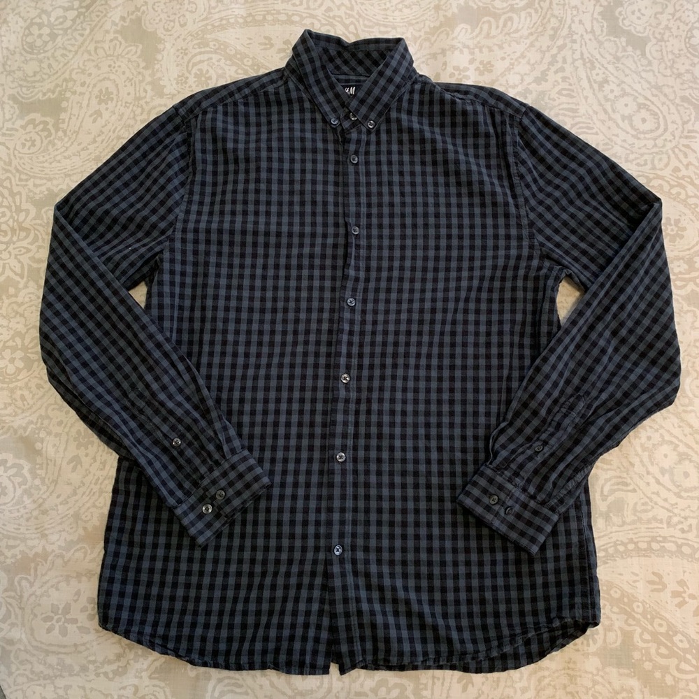 H&M Blue and Gray Plaid Button-Down Shirt (L)